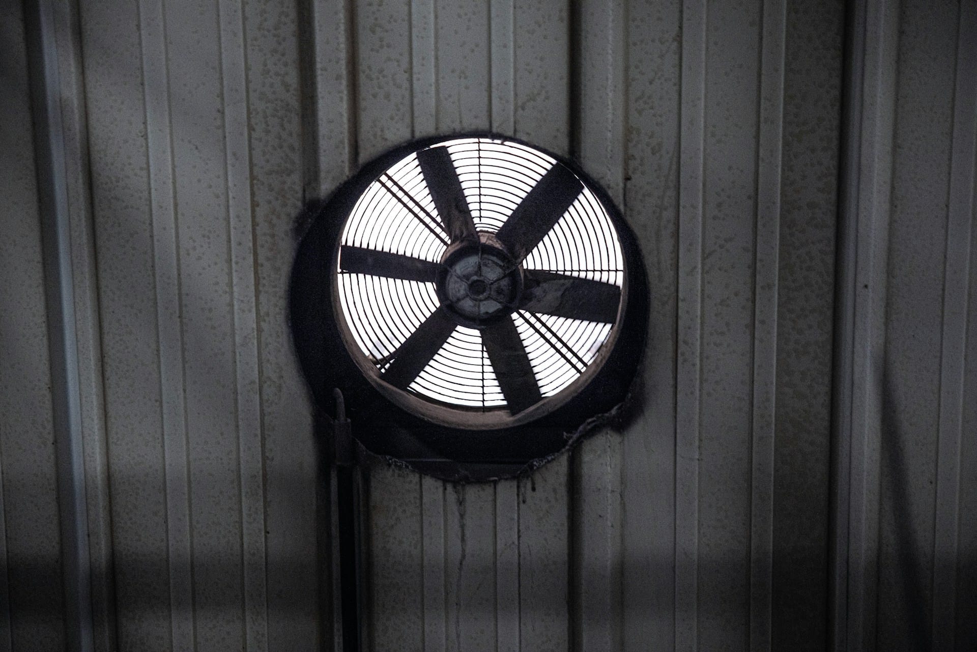 Extractor Fan Servicing | Totally Maintained
