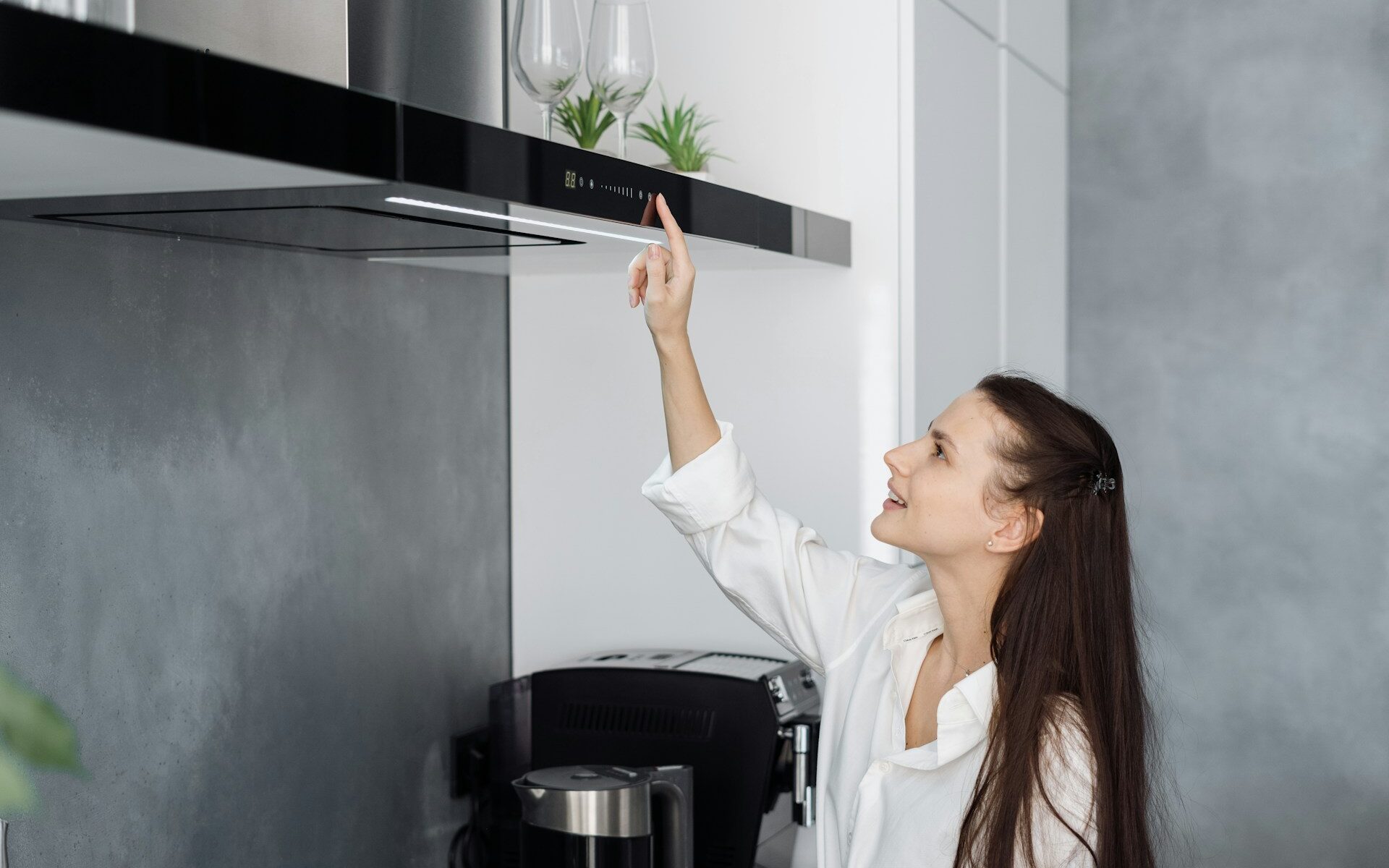 How to Clean Hood Vent Filters | Totally Maintained